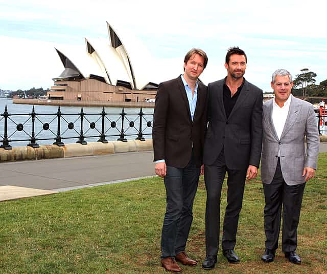Hugh Jackman (middle) with Tom Hooper (left) & Sir Cameron Mackintosh (right)