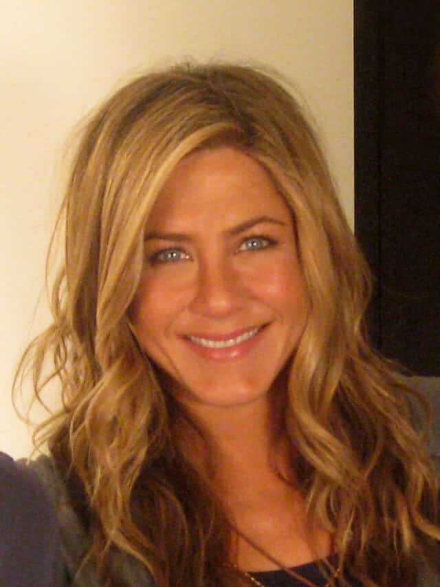 Jennifer Aniston height