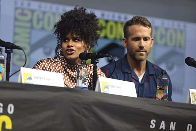 Ryan Reynolds with Zazie Beetz